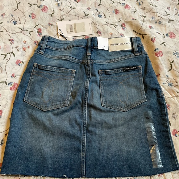 BNWT Calvin Klein Jeans Stretch Denim Skirt - Picture 4 of 5